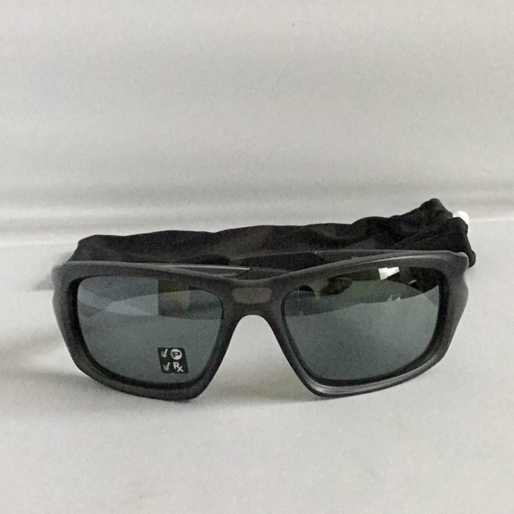 OAKLEY VALVE POLARIZED.